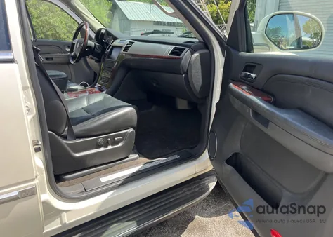 2009 Cadillac Escalade Standard из США, поврежденный, VIN 1GYFK23219R152935